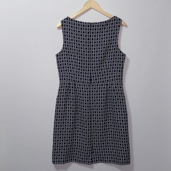 Tahari short sleeve Blue and White Geometric Print Dress women Size 12 - Picture 2 of 7